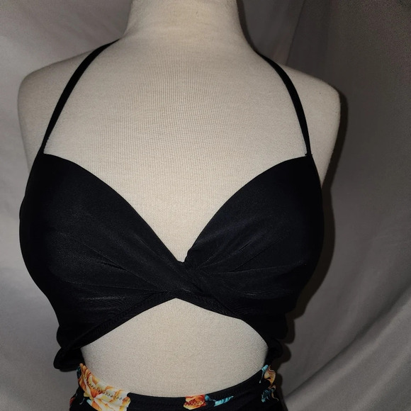 Cupshe Black & Floral Monokini - Small - Picture 5 of 8